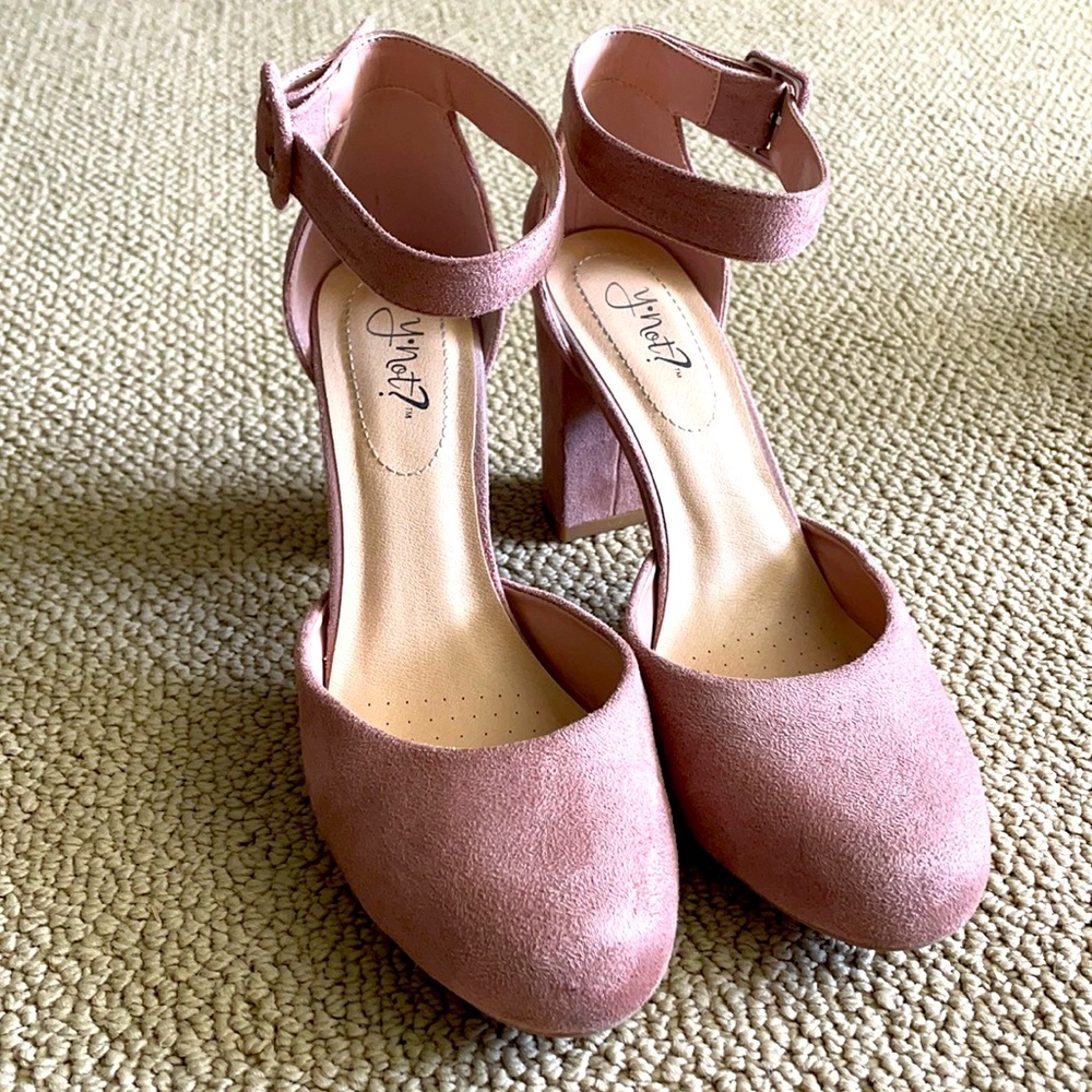 DSW, size 8.5, mauve pink.